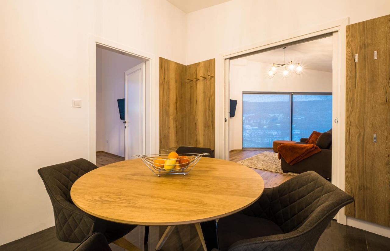 Epl Luxury Apartment Eplény Екстериор снимка