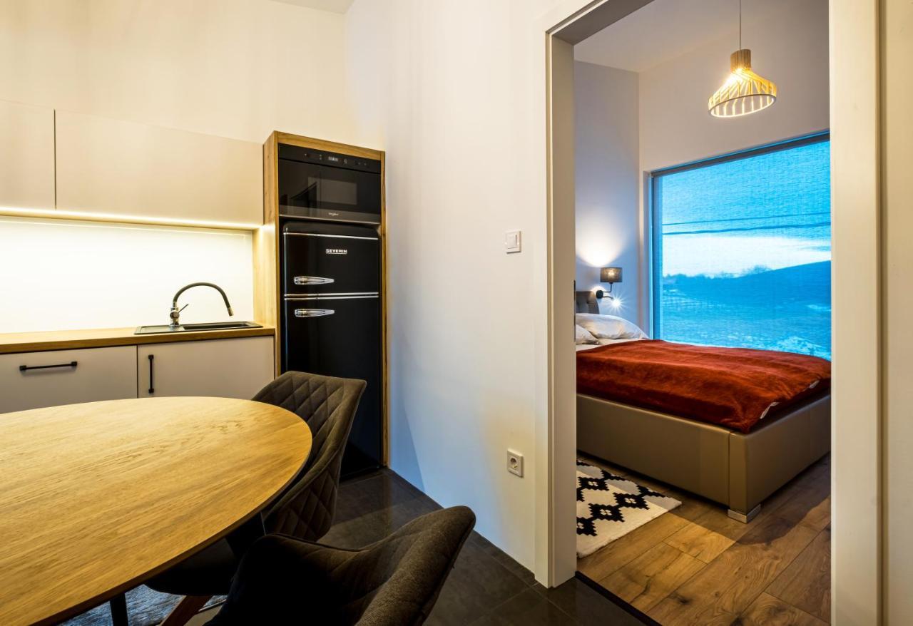 Epl Luxury Apartment Eplény Екстериор снимка